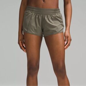 Lululemon Hotty Hot Shorts 2.5” Size 8